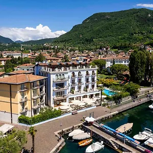 https://hotel-bellerive.it-lombardy.com